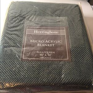 VTG Herringbone full /Queen Micro Acrylic Blanket